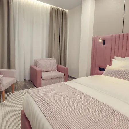 Dirista Hotel *